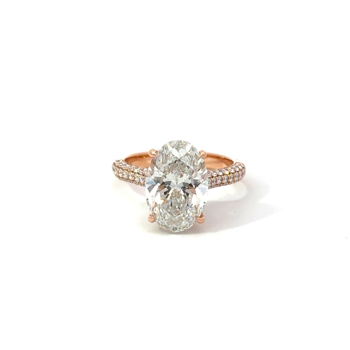 Oval 4.06 F VS1 EXEX IGI | 18k Rose Gold + 3 row pave 50% + Hidden Halo