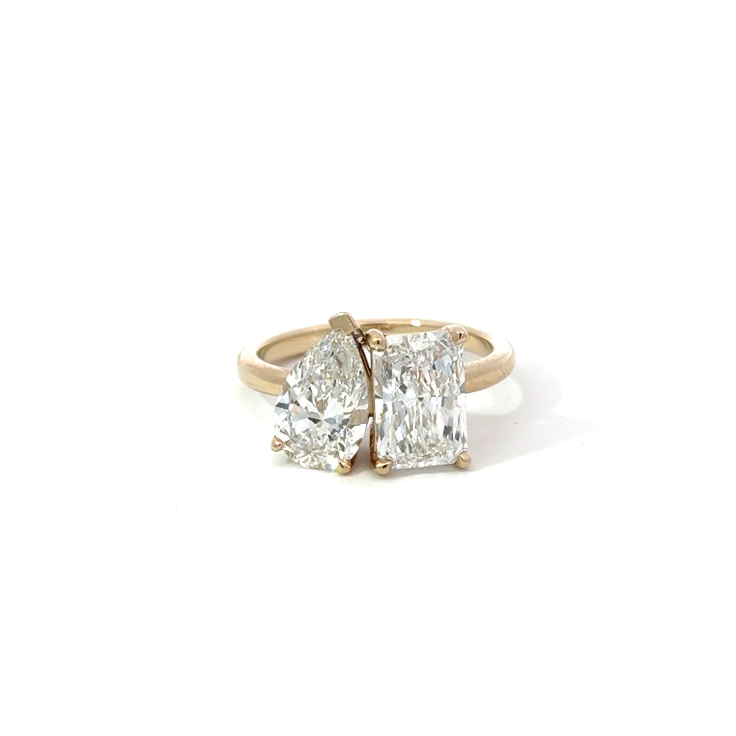Toi Et Moi Ring | Radiant 2.00 E VS1 EXEX IGI | Pear 1.52 E VS1 EXEX IGI | 18k Light Gold