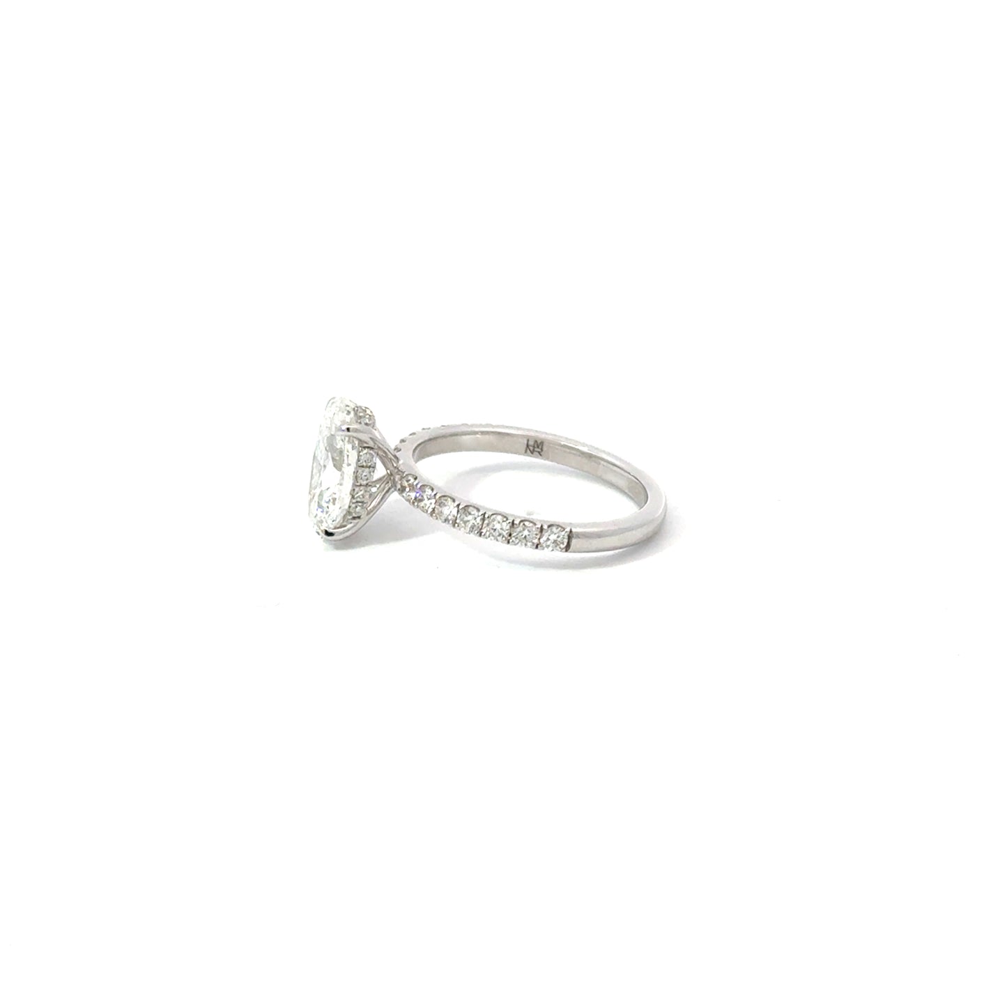 Oval 1.86 E VS1 EXEX IGI | 18k White Gold + Hidden Halo + Pave band 50%
