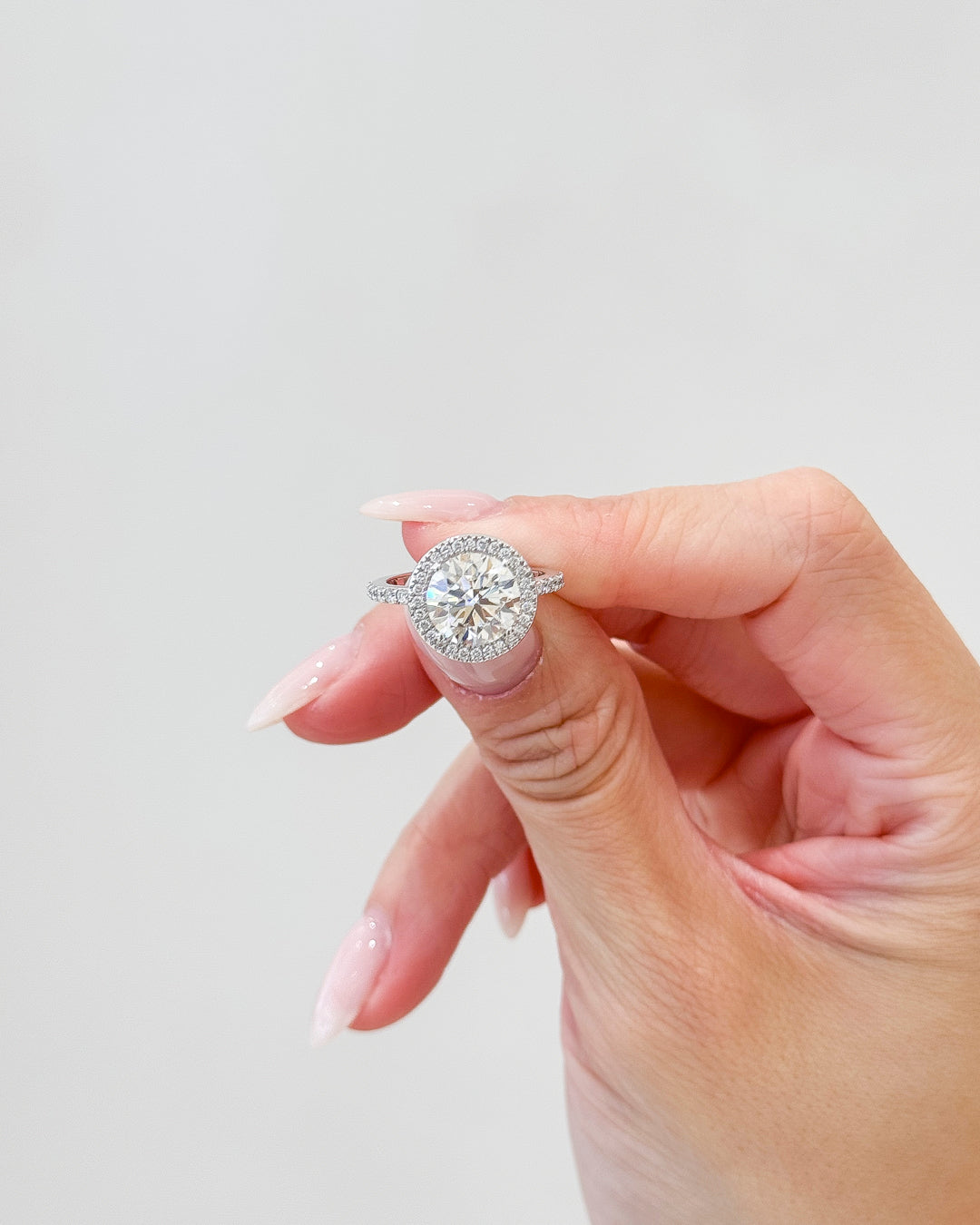Round 2.57 G VS1 IDEXEX IGI | 14k White Gold + Halo Setting + 75% Pave Band