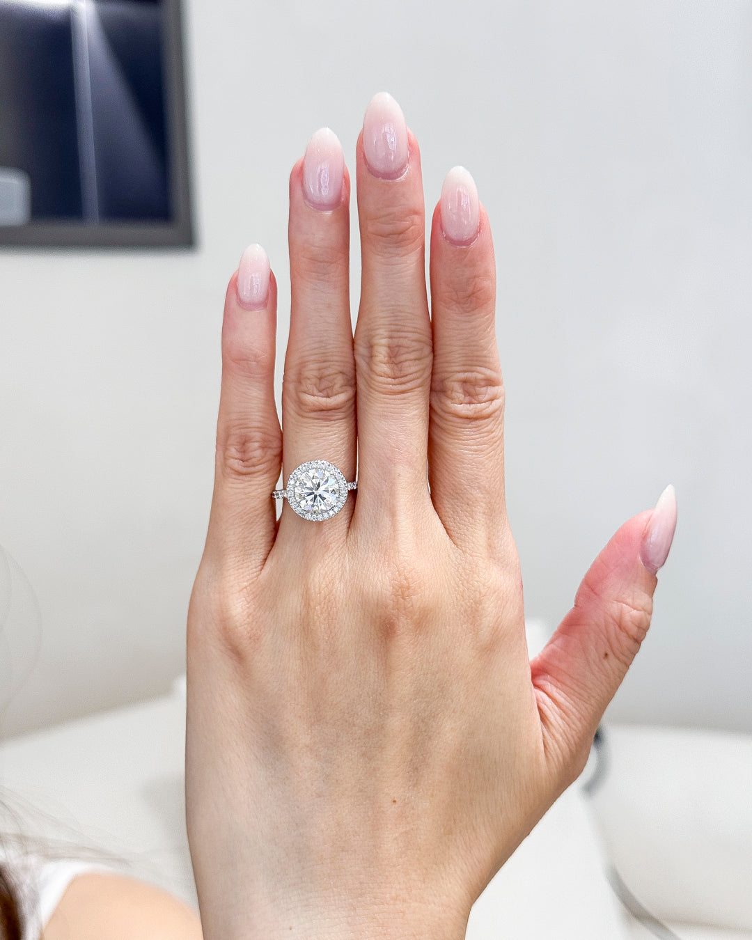 Round 2.57 G VS1 IDEXEX IGI | 14k White Gold + Halo Setting + 75% Pave Band