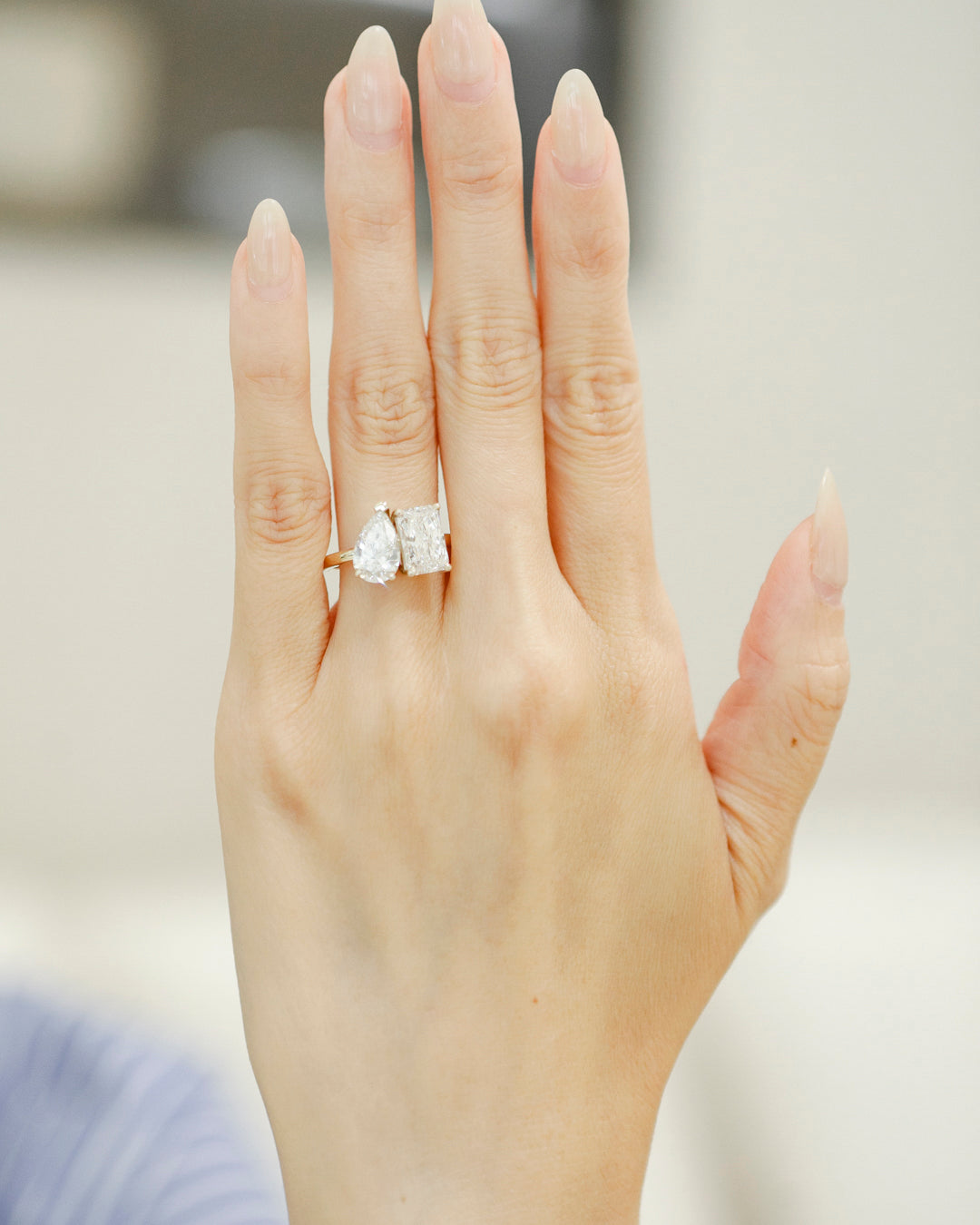 Toi Et Moi Ring | Radiant 2.00 E VS1 EXEX IGI | Pear 1.52 E VS1 EXEX IGI | 18k Light Gold