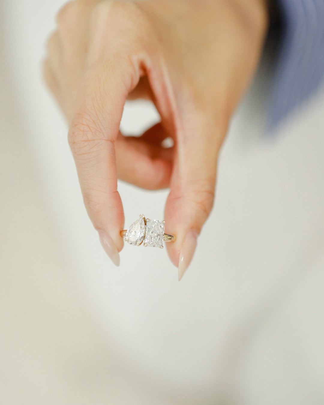 Toi Et Moi Ring | Radiant 2.00 E VS1 EXEX IGI | Pear 1.52 E VS1 EXEX IGI | 18k Light Gold